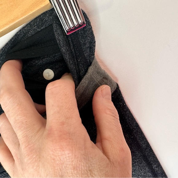 Vintage Lululemon 15” short US 2 - Picture 3 of 7